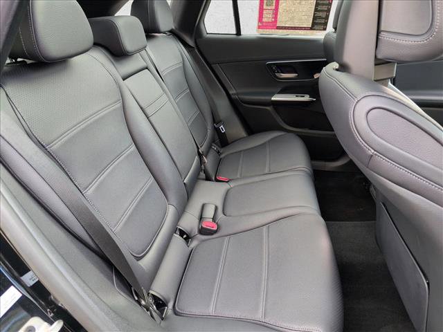 Used 2024 Mercedes-Benz GLC 300 4MATIC image 22