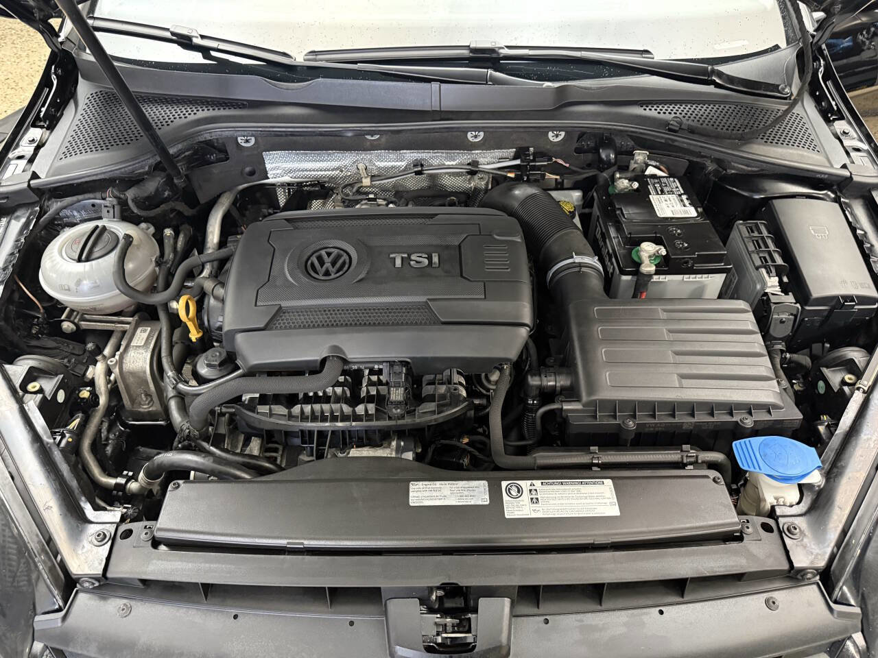 Used 2015 Volkswagen Golf SE image 28