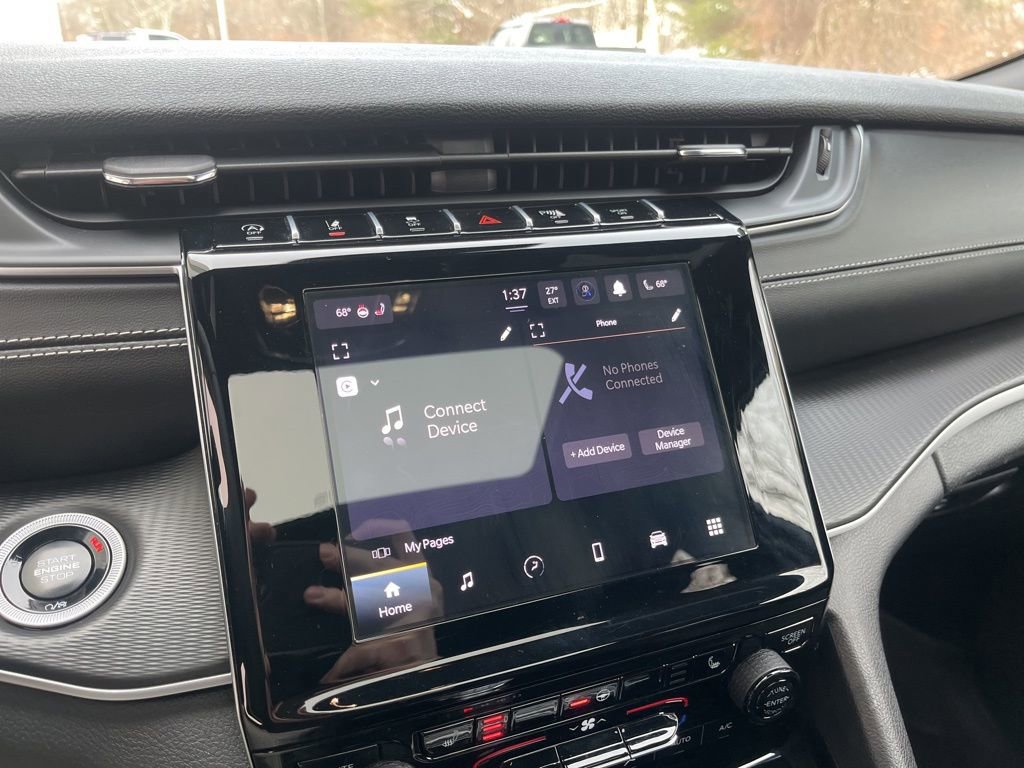 Used 2024 Jeep Grand Cherokee Altitude image 24