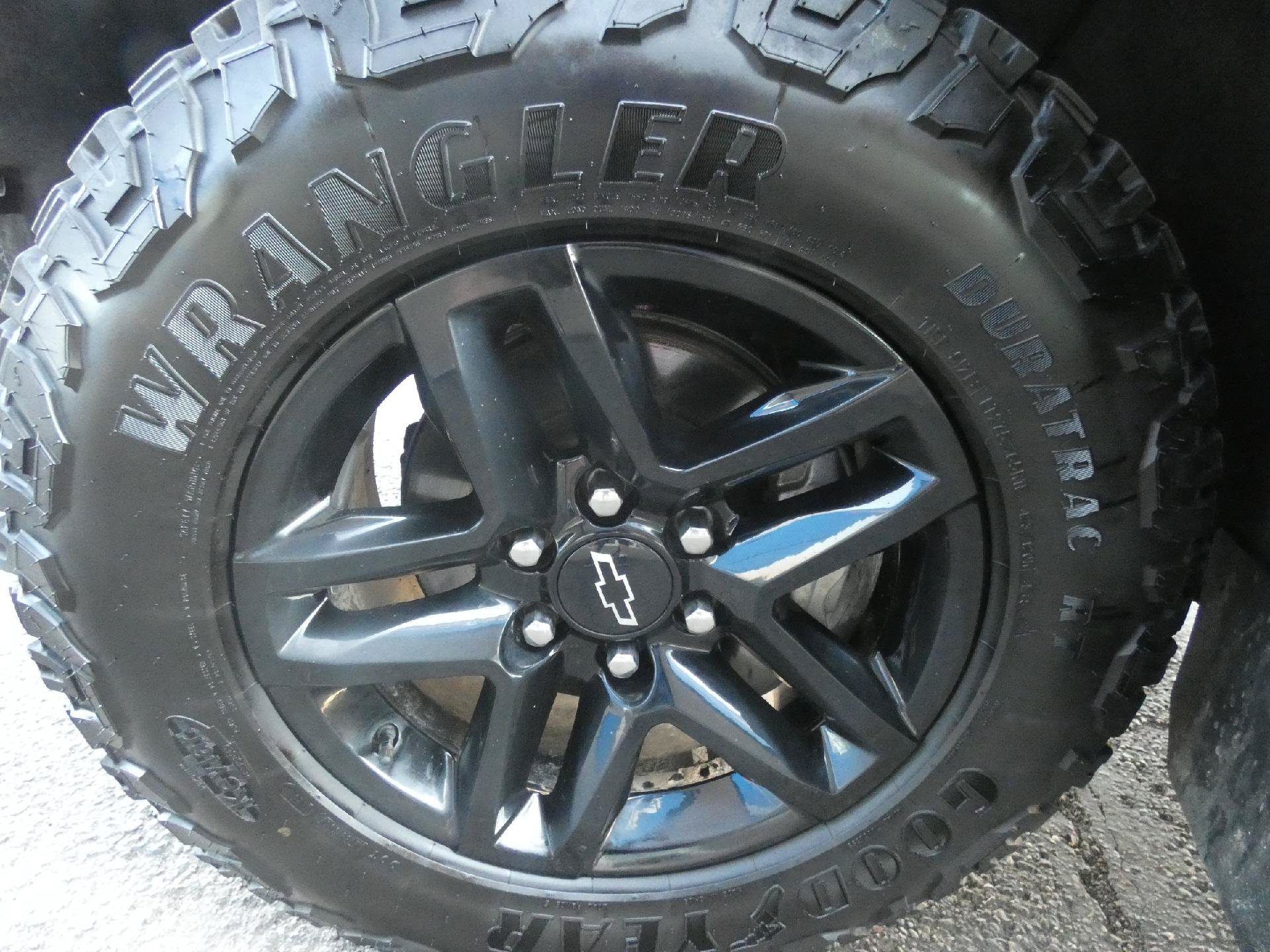 Used 2023 Chevrolet Silverado 1500 Custom Trail Boss AWD/4WD image 8