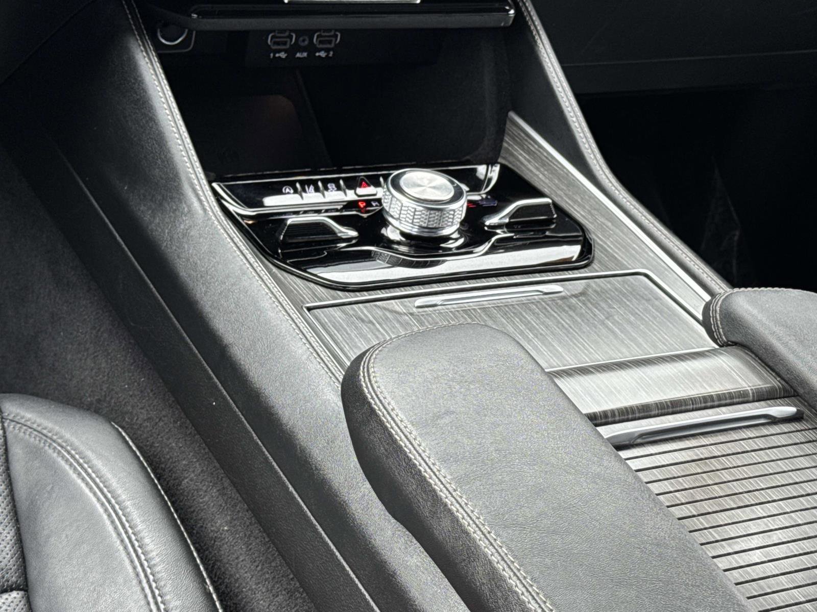 Used 2024 Jeep Wagoneer Series III image 5