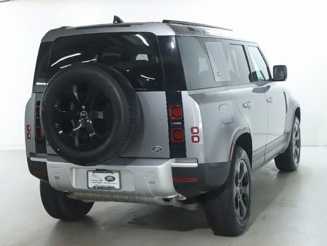 Used 2023 Land Rover Defender 110 SE image 9