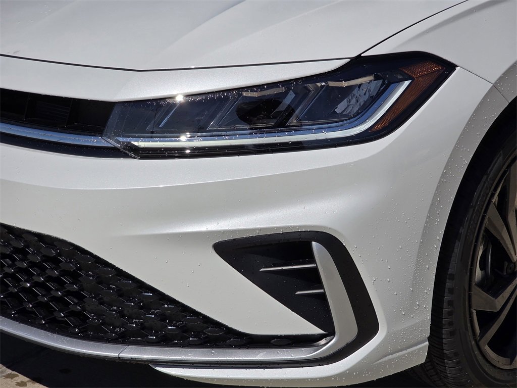 New 2026 Volkswagen Jetta SE image 6