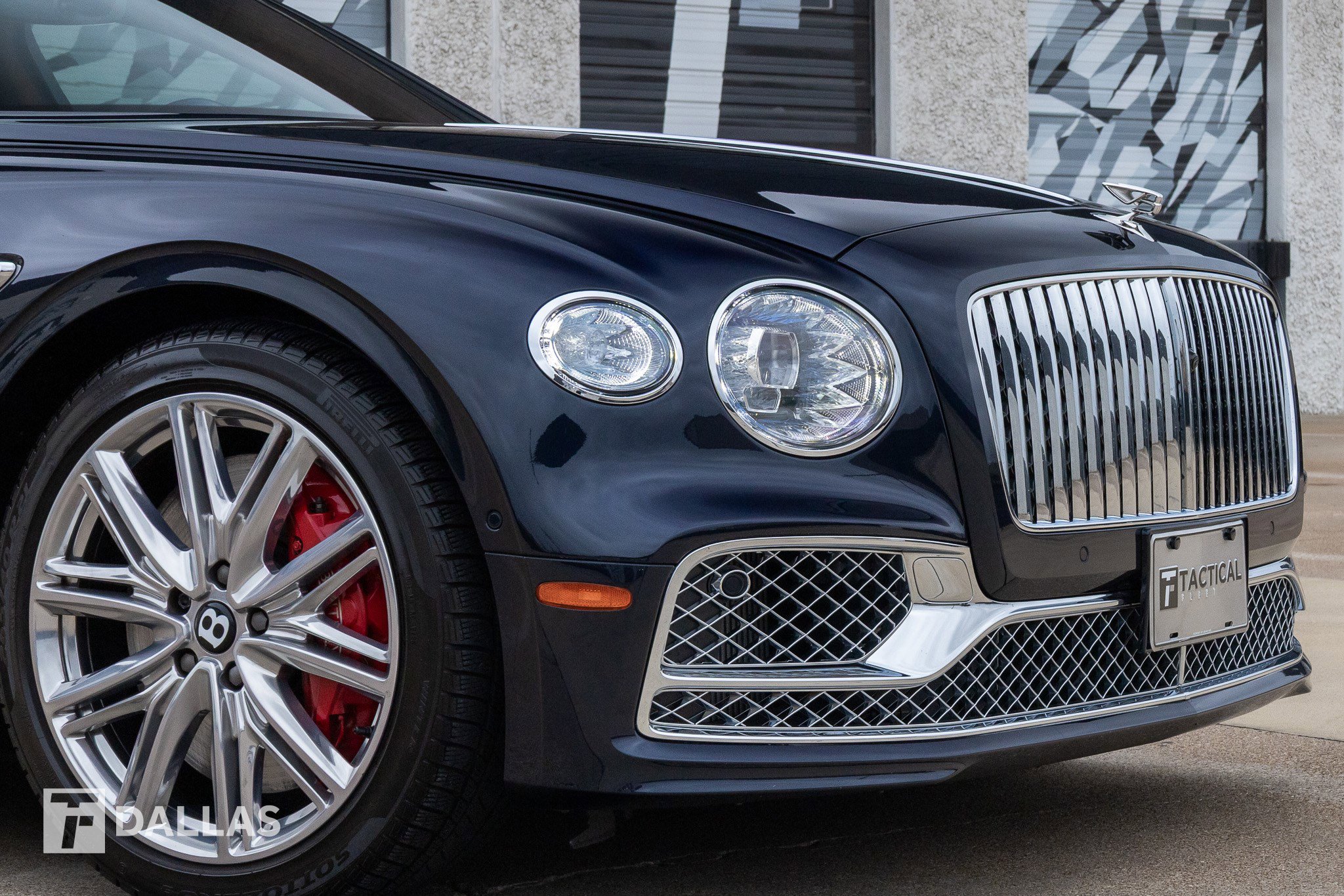 Used 2022 Bentley Flying Spur V8 image 2