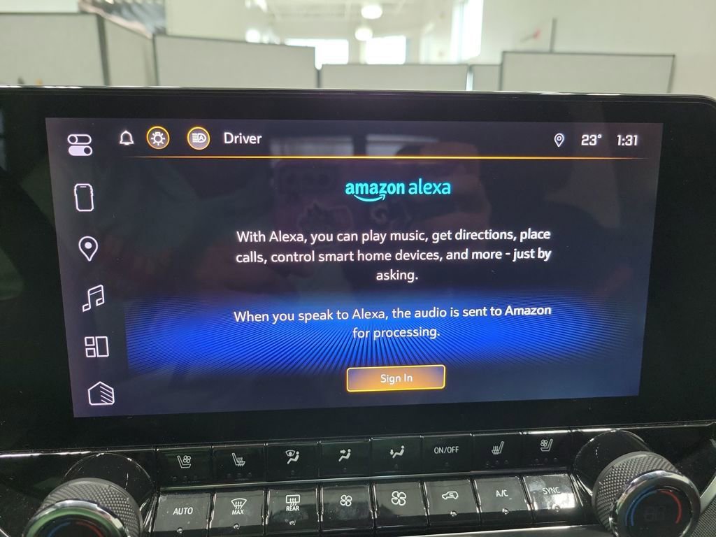 Used 2023 Chevrolet Colorado Z71 w/ Z71 Convenience Package 2 image 11