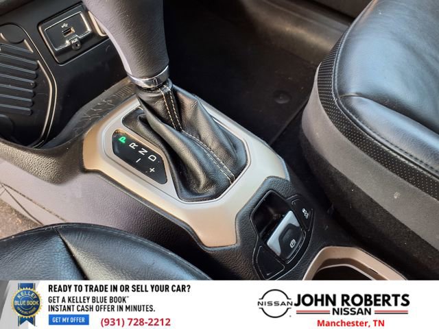 Used 2016 Jeep Renegade Limited image 29