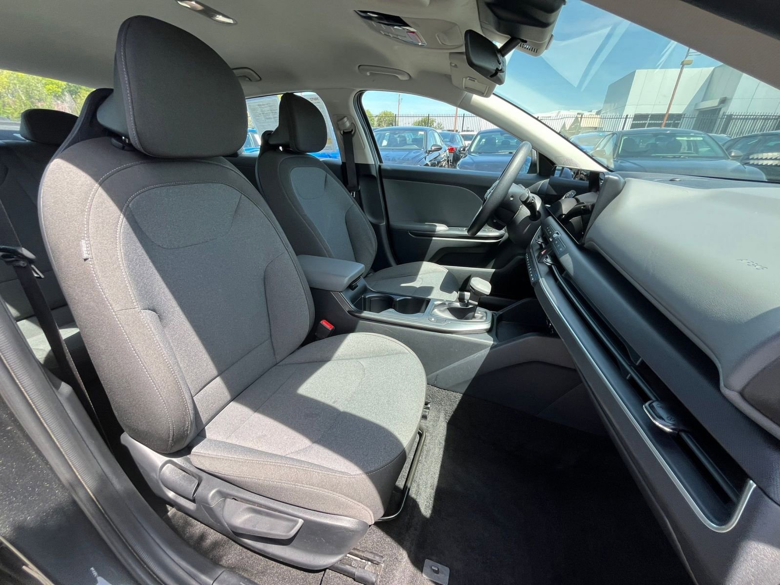 Used 2025 Kia K4 FWD image 35