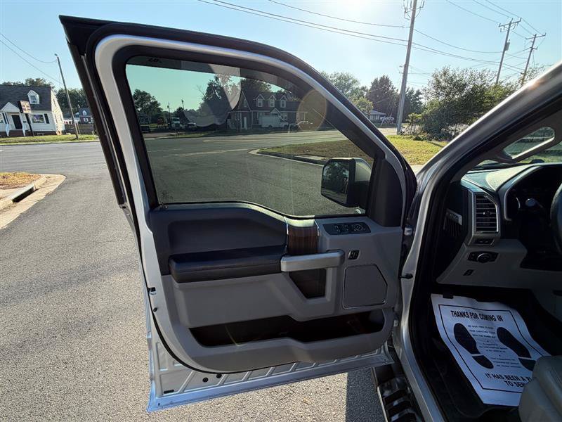 Used 2016 Ford F150 Lariat w/ Equipment Group 501A Mid AWD/4WD image 27