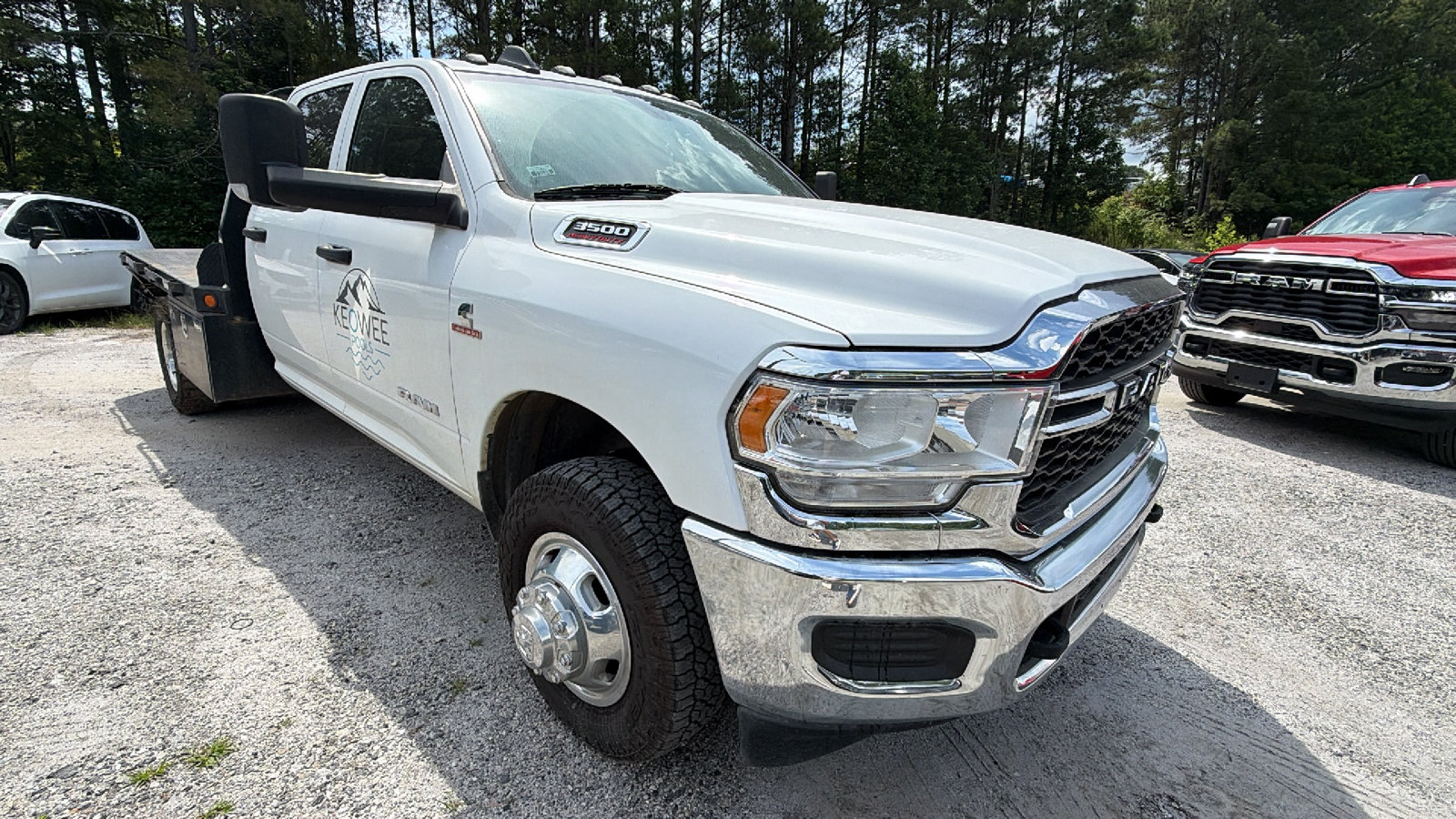 Used 2022 RAM 3500 Tradesman w/ Chrome Appearance Group AWD/4WD image 5