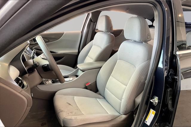 Used 2022 Chevrolet Malibu LT FWD image 15