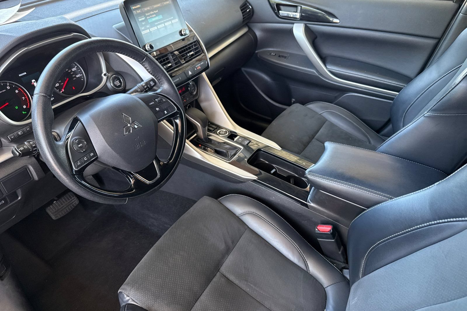 Used 2024 Mitsubishi Eclipse Cross SE AWD/4WD image 5