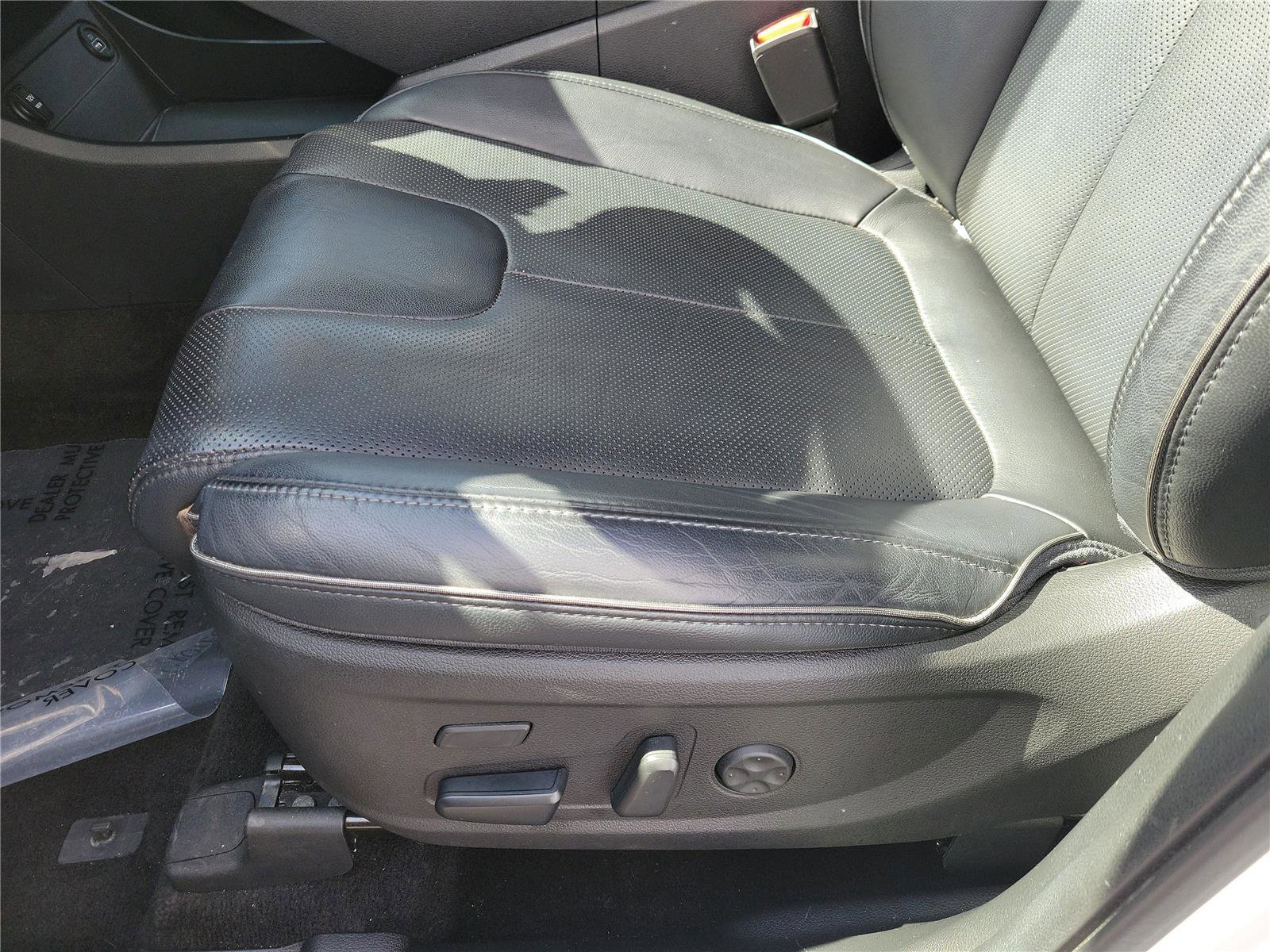 Used 2022 Hyundai Santa Fe Limited image 17