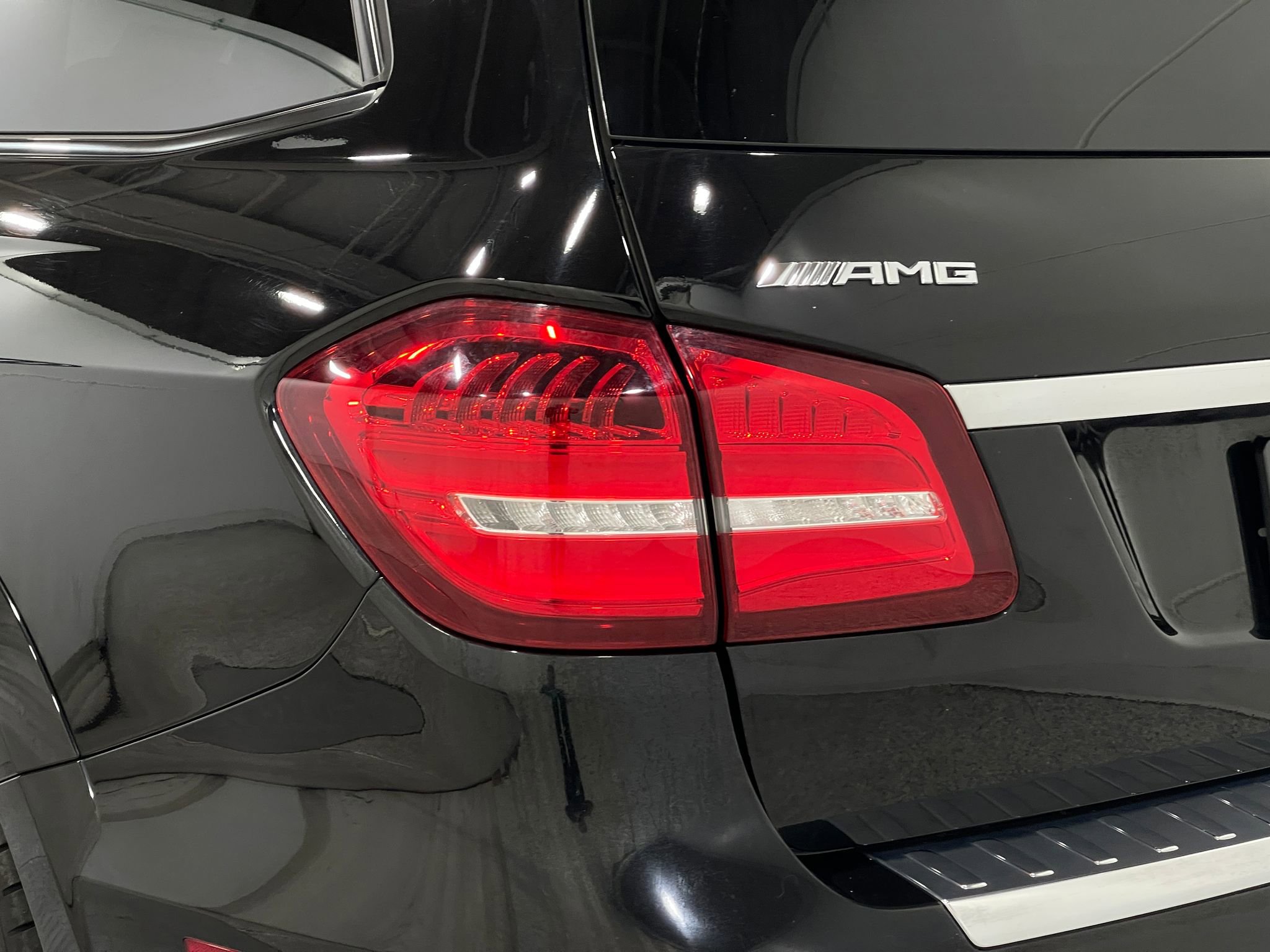 Used 2018 Mercedes-Benz GLS 63 AMG 4MATIC w/ AMG Night Styling Package image 37