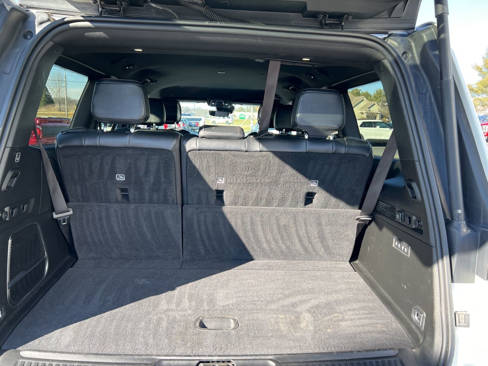 Used 2022 Jeep Wagoneer Series III w/ Flexible Seating Group image 31