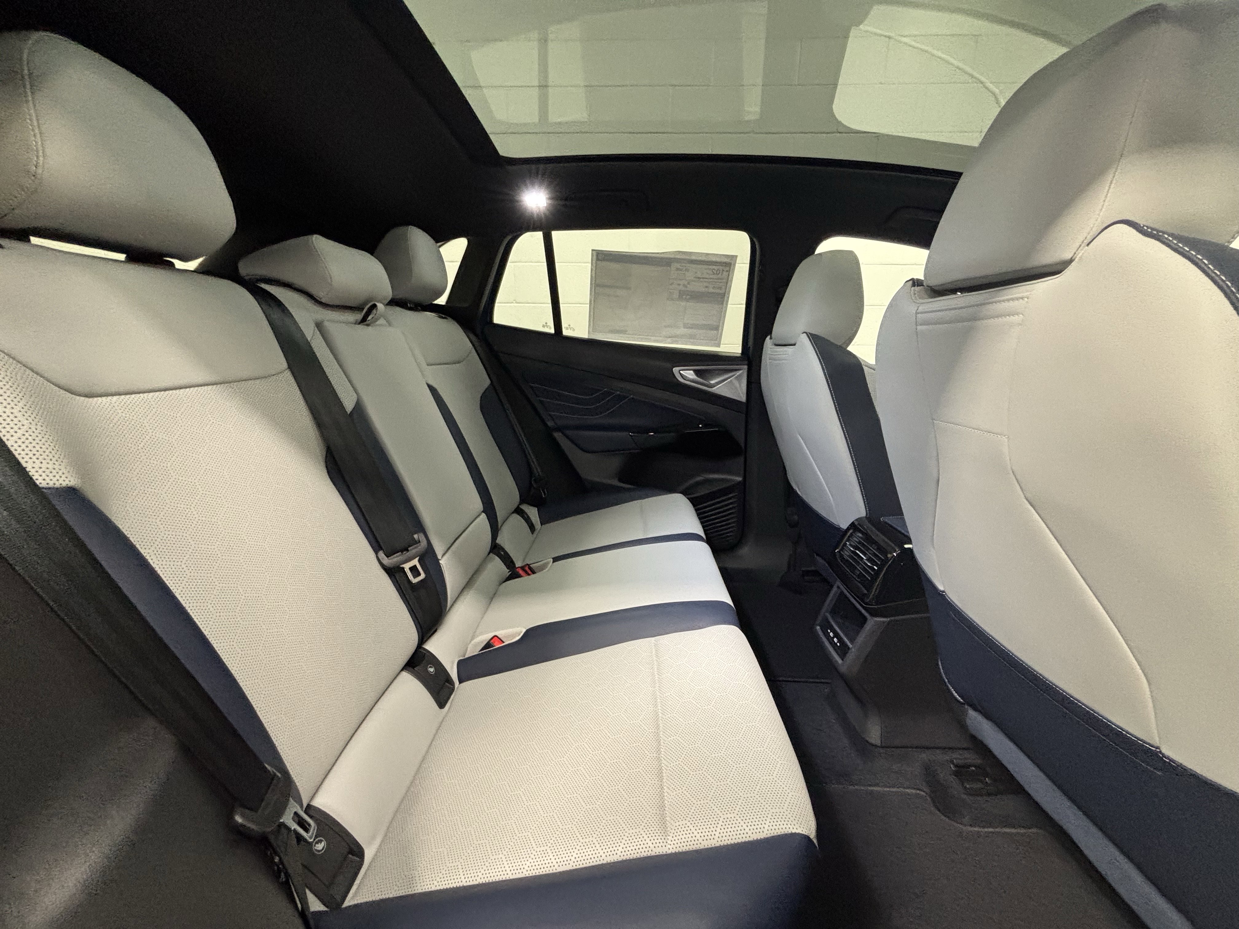 New 2025 Volkswagen ID.4 Pro S AWD/4WD image 15