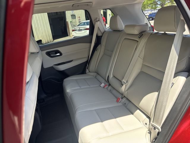 Used 2026 Nissan Rogue SV FWD image 14