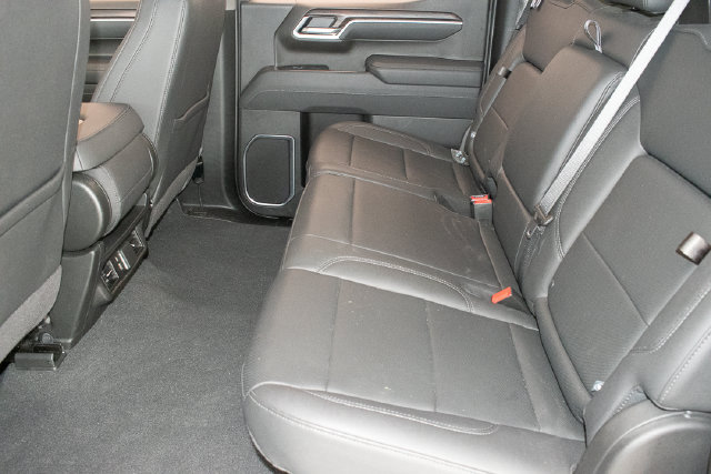 Used 2026 GMC Sierra 1500 SLT AWD/4WD image 16