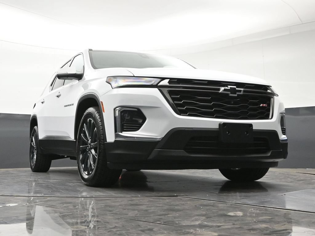 Certified 2023 Chevrolet Traverse RS w/ LPO, Floor Liner Package AWD/4WD image 30