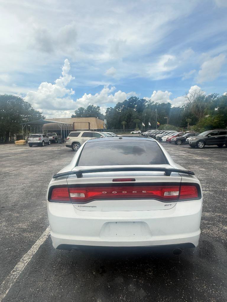 Used 2014 Dodge Charger SXT RWD image 16