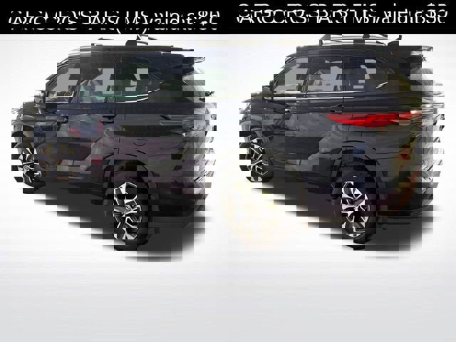 Used 2020 Toyota Highlander XLE image 4