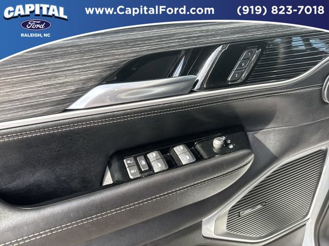 Used 2024 Jeep Wagoneer L Series II w/ Flexible Seating Group image 20