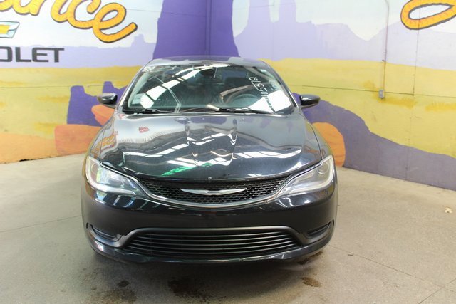 Used 2016 Chrysler 200 LX image 3
