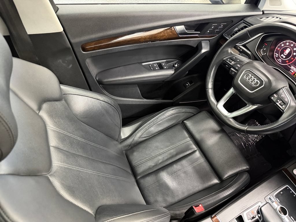 Used 2019 Audi Q5 2.0T Premium Plus w/ Premium Plus Package AWD/4WD image 46