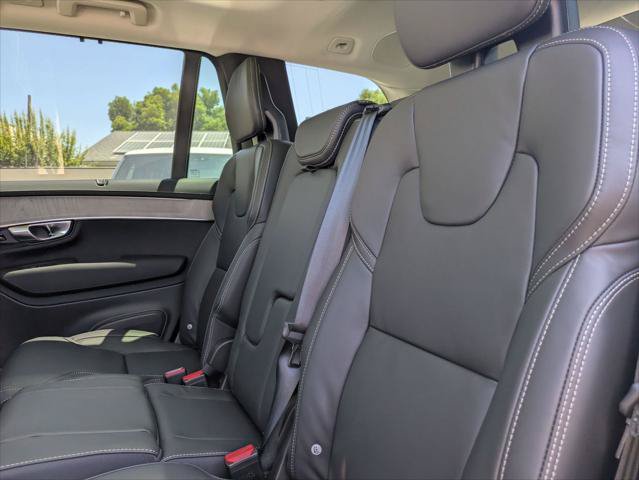 New 2026 Volvo XC90 T8 Ultra w/ Protection Package AWD/4WD image 12