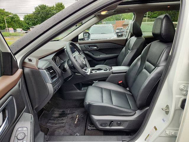 Certified 2023 Nissan Rogue SV w/ SV Premium B Package AWD/4WD image 14