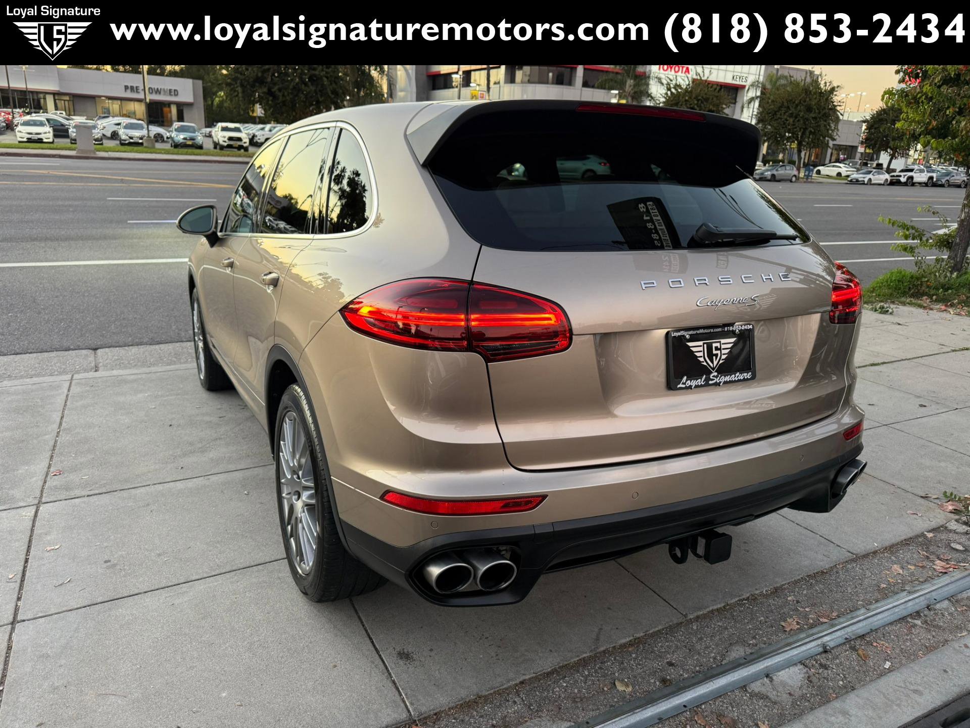 Used 2017 Porsche Cayenne S AWD/4WD image 5