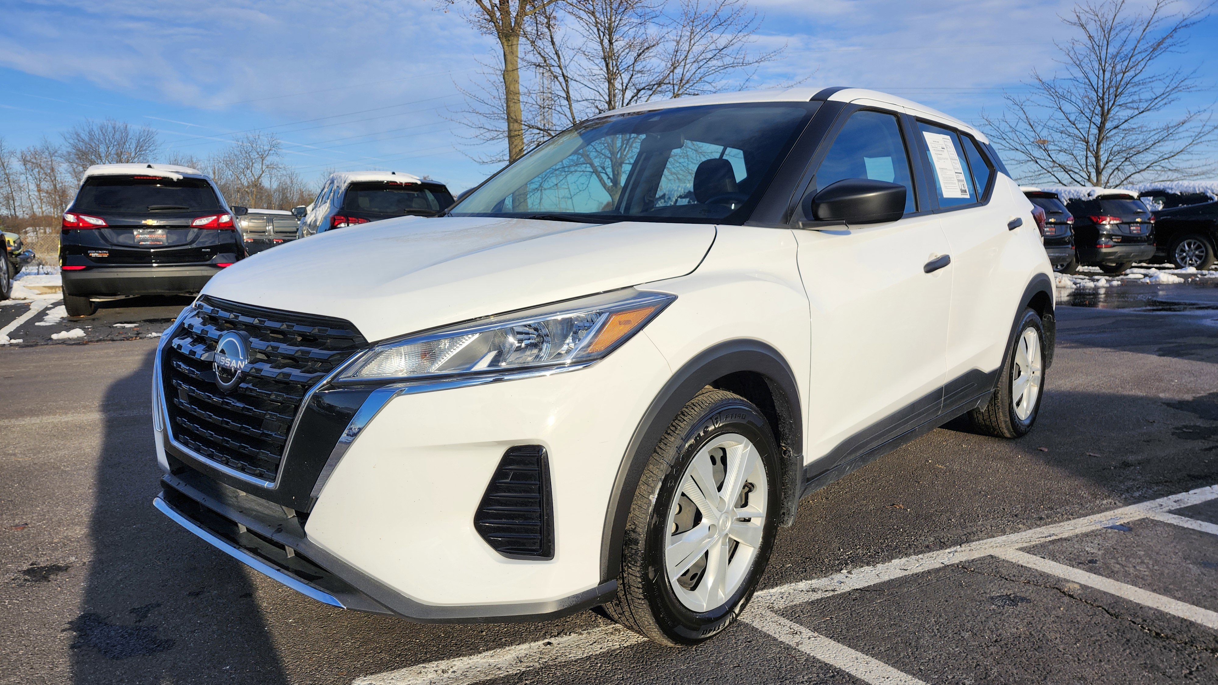 Used 2022 Nissan Kicks S image 12