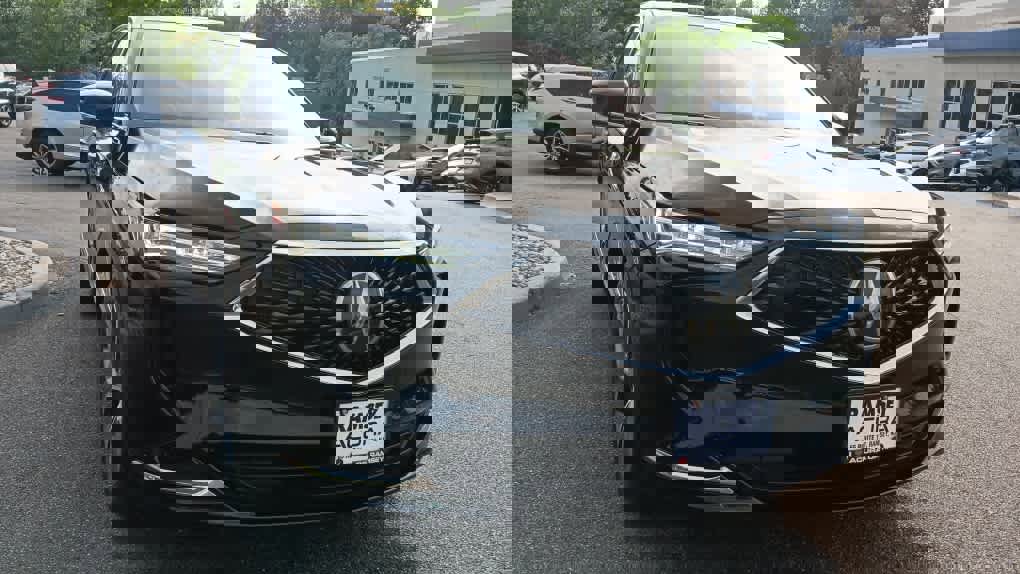 Used 2023 Acura MDX SH-AWD w/ Technology Package image 9
