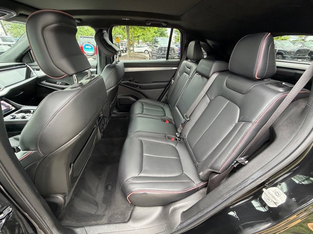 Used 2024 Jeep Wagoneer Launch Edition AWD/4WD image 18