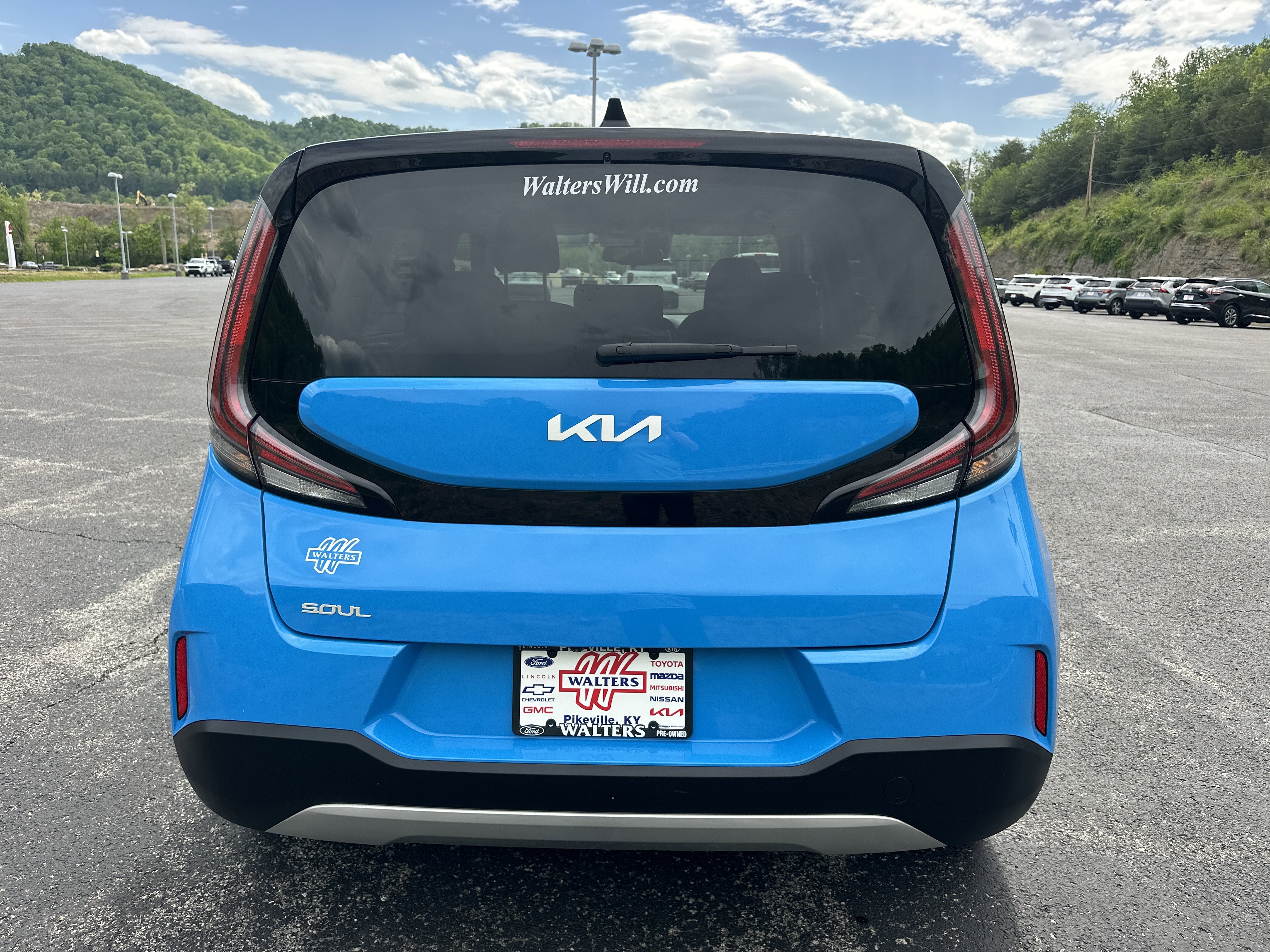 Used 2024 Kia Soul S FWD image 3