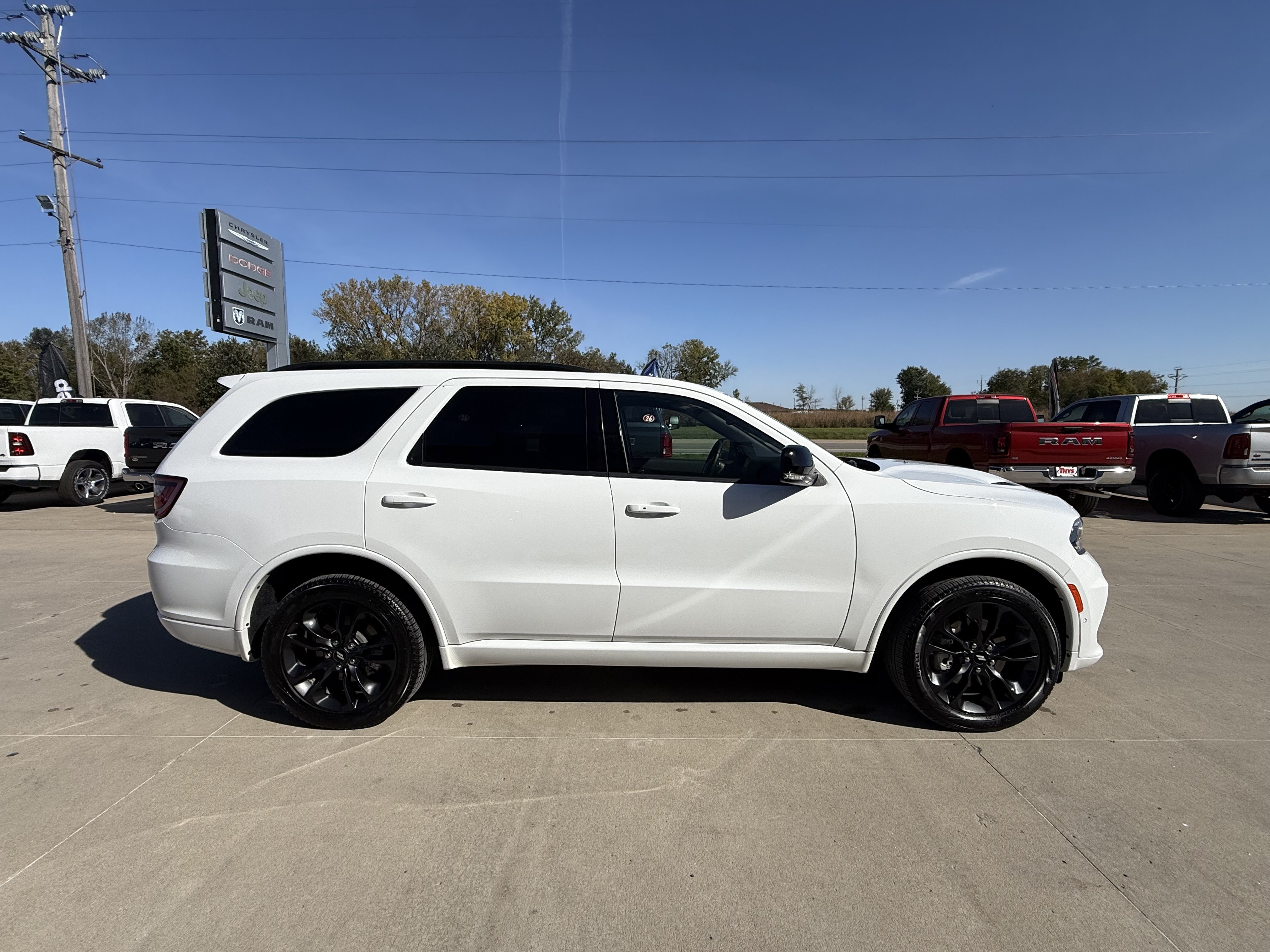 Used 2025 Dodge Durango GT AWD/4WD image 36
