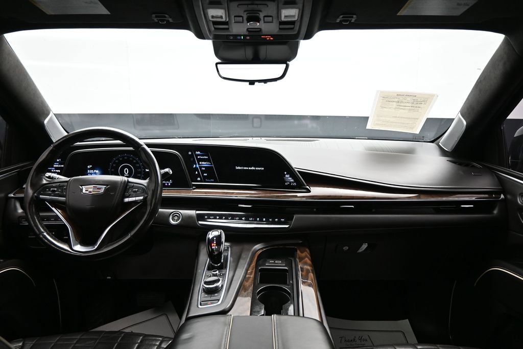 Used 2022 Cadillac Escalade ESV Sport Platinum w/ Heavy-Duty Trailer Package AWD/4WD image 16
