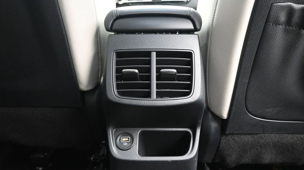 Used 2022 Kia Seltos SX AWD/4WD image 16