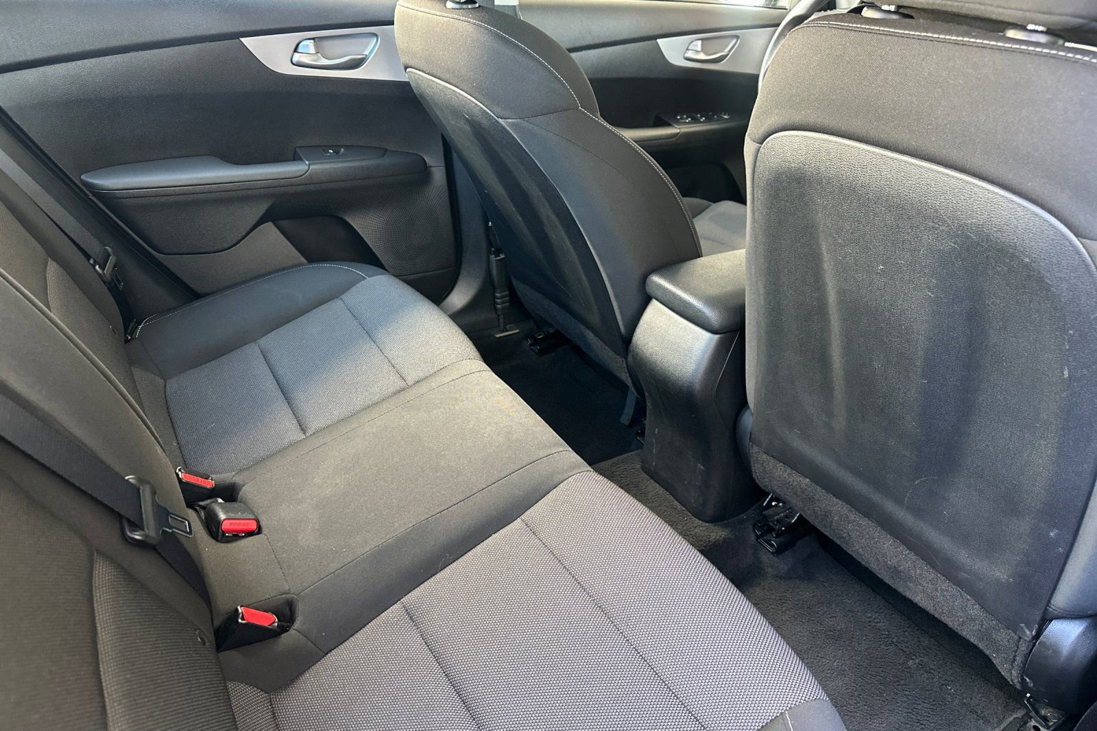 Used 2024 Kia Forte LXS FWD image 17