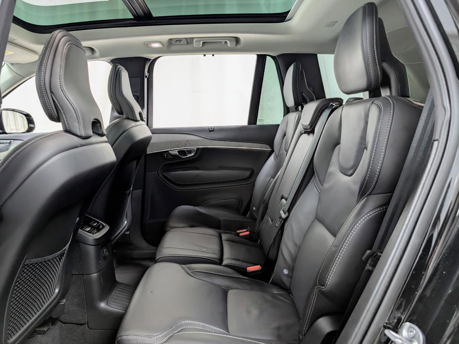 Used 2025 Volvo XC90 T8 Ultra w/ Protection Package Premier image 20