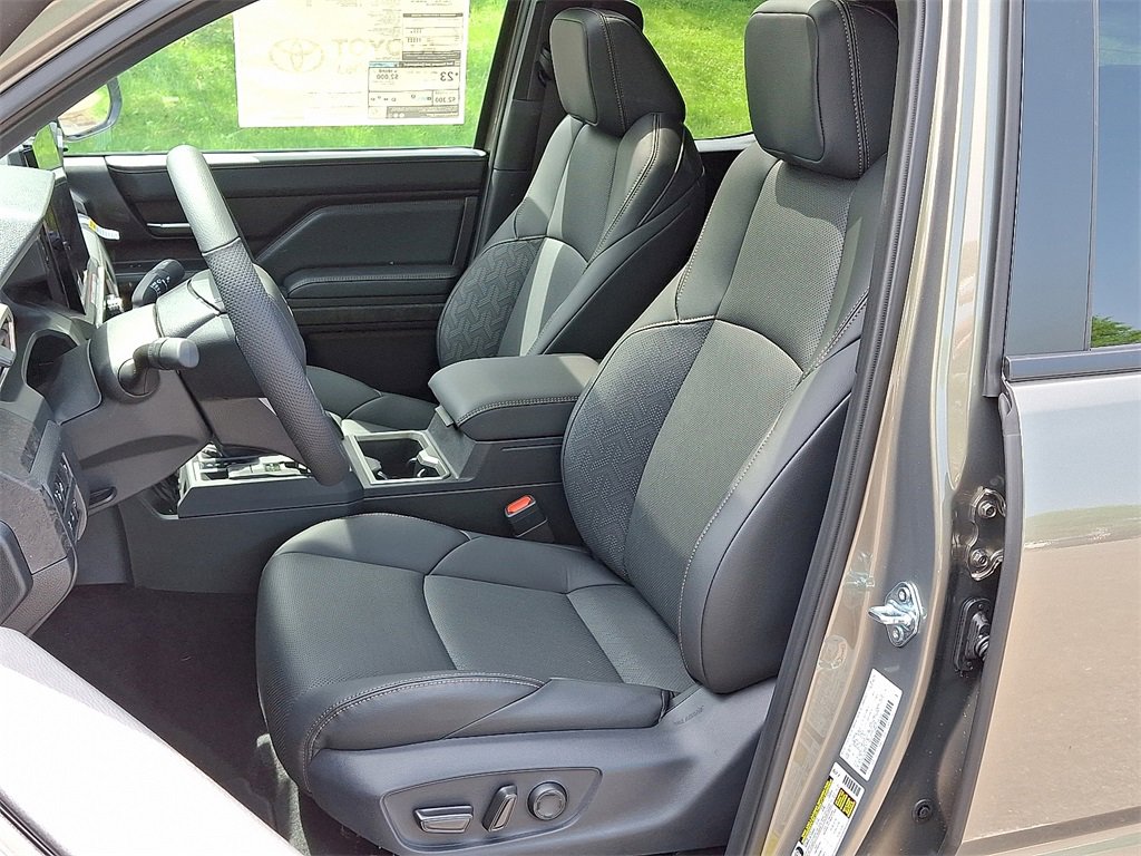 New 2025 Toyota Tacoma Limited image 8