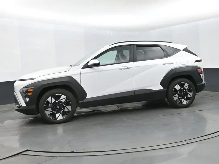 Used 2025 Hyundai Kona SEL FWD image 5
