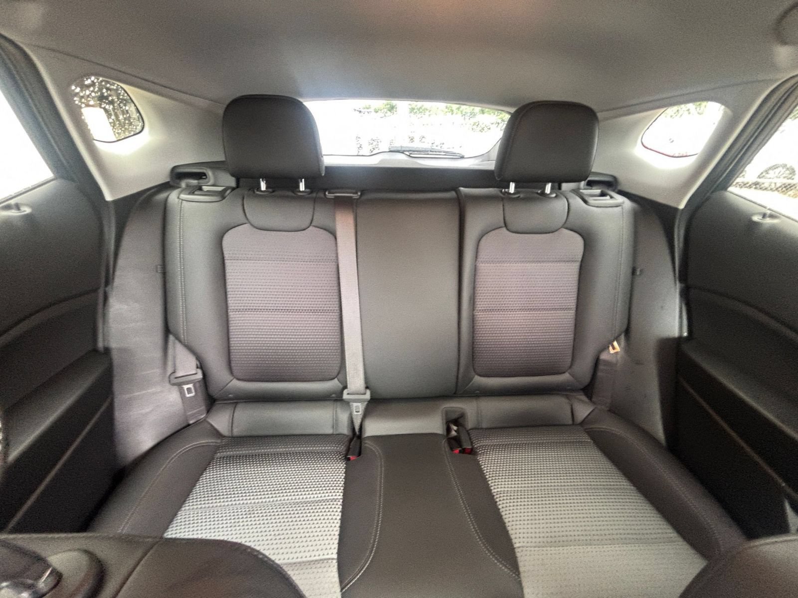 Used 2025 Chevrolet Trax LT FWD image 38