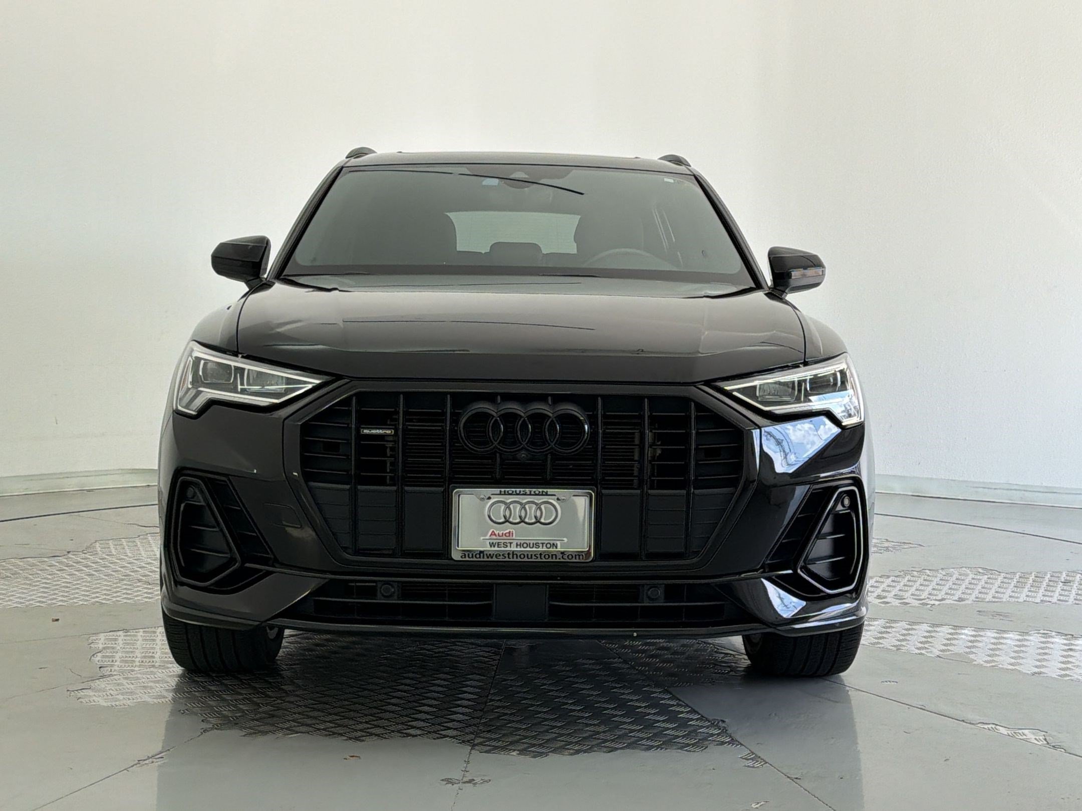 Used 2023 Audi Q3 2.0T Premium Plus w/ Premium Plus Package AWD/4WD image 6