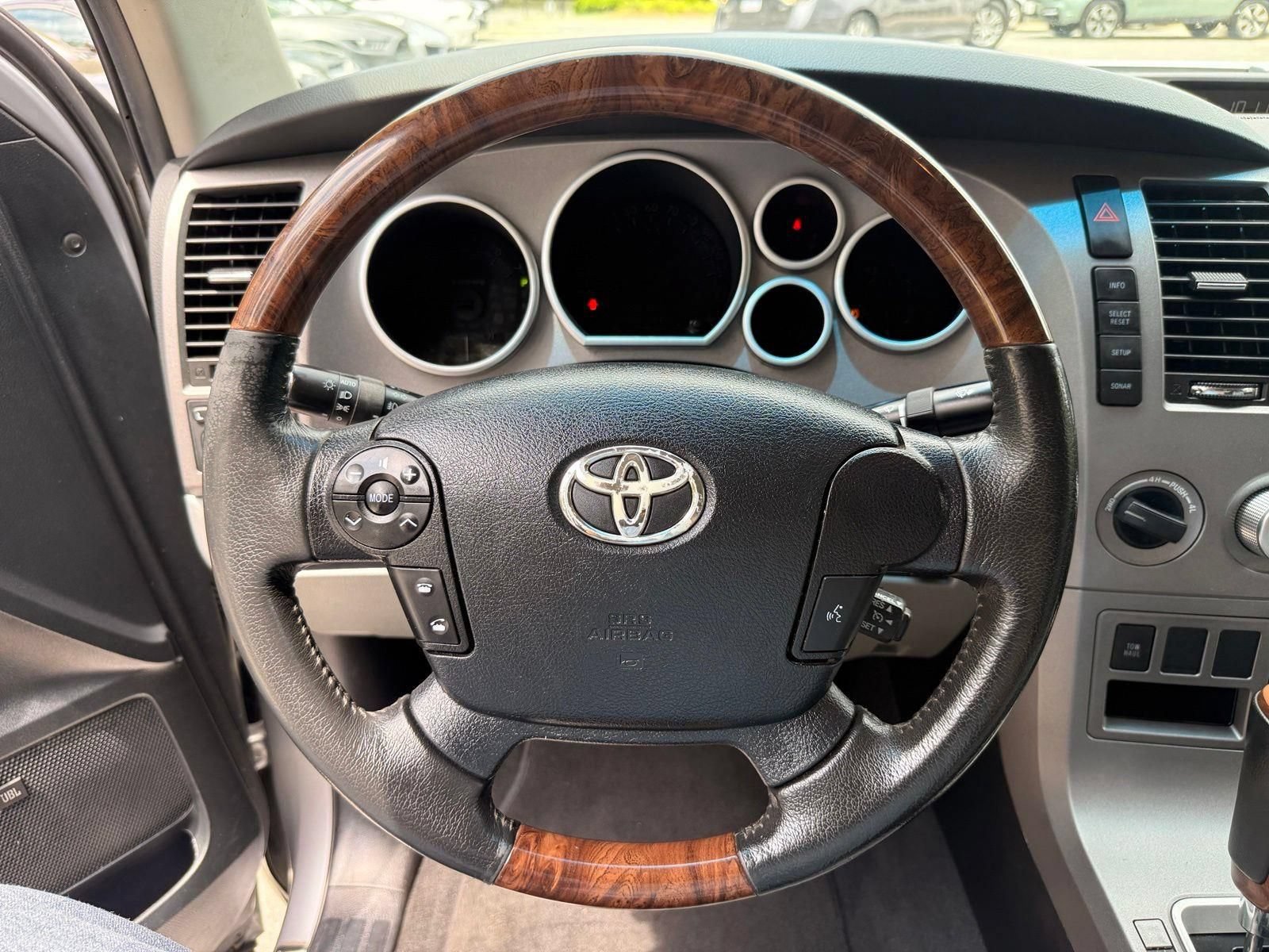 Used 2012 Toyota Tundra Limited w/ Platinum Pkg AWD/4WD image 38