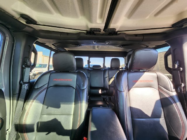 Used 2020 Jeep Gladiator Rubicon w/ Cold Weather Group AWD/4WD image 17