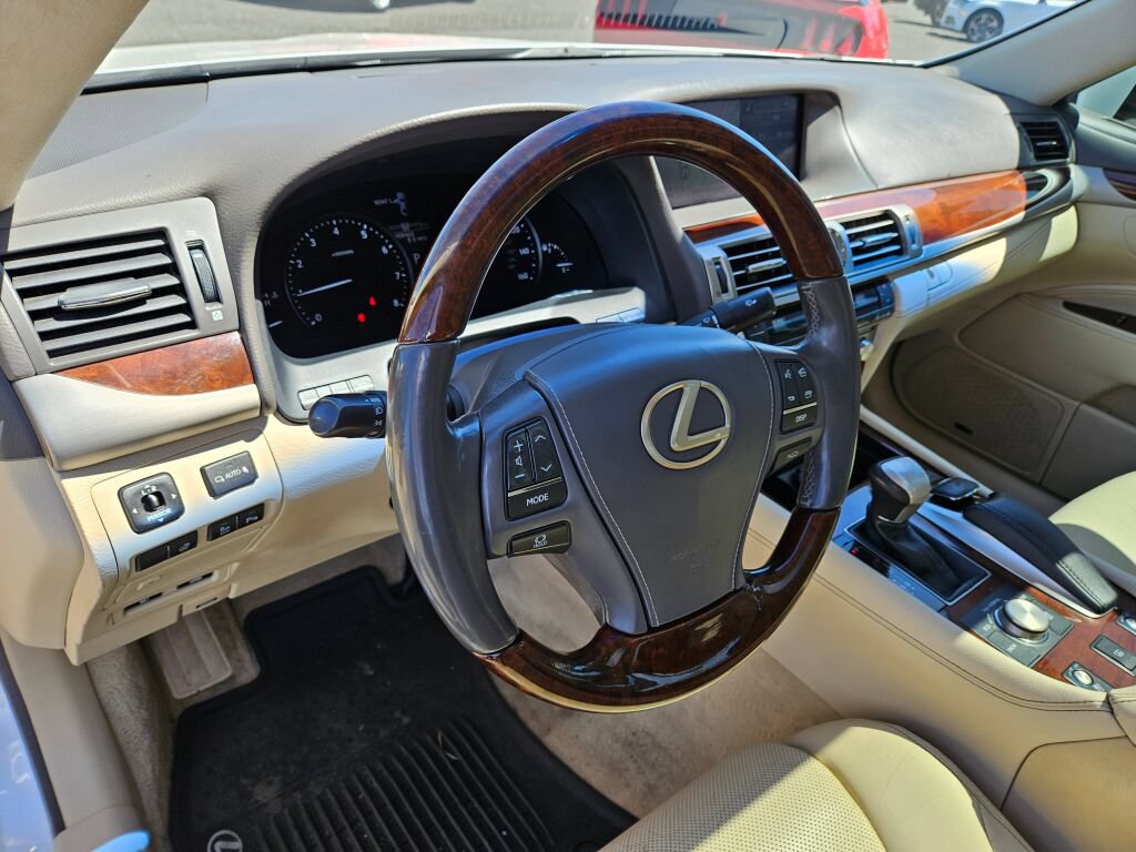 Used 2014 Lexus LS 460 L AWD/4WD image 16