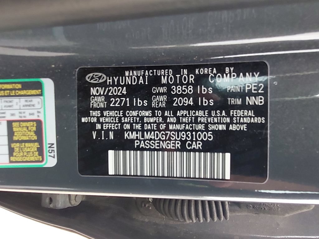 Used 2025 Hyundai Elantra Sport FWD image 31