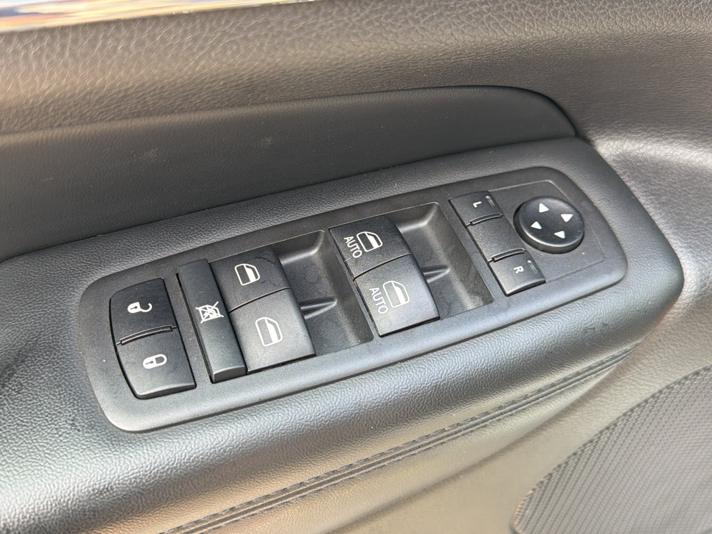 Used 2021 Jeep Grand Cherokee Limited AWD/4WD image 12