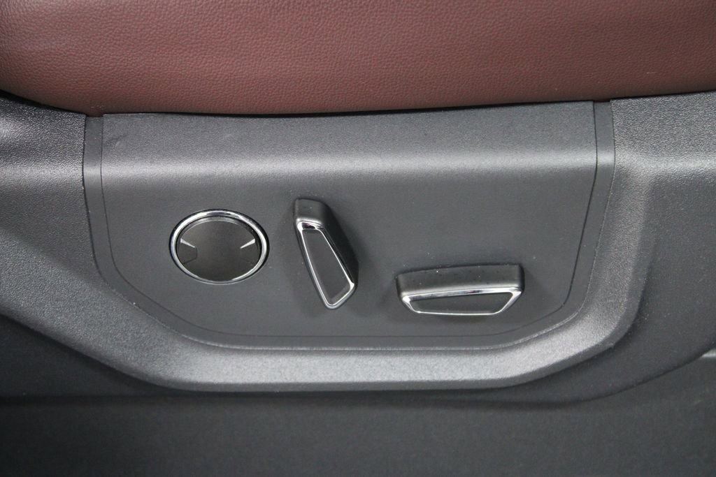 Used 2024 Ford Expedition Limited image 29