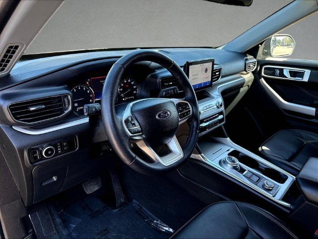 Certified 2023 Ford Explorer XLT w/ Equipment Group 202A AWD/4WD image 20